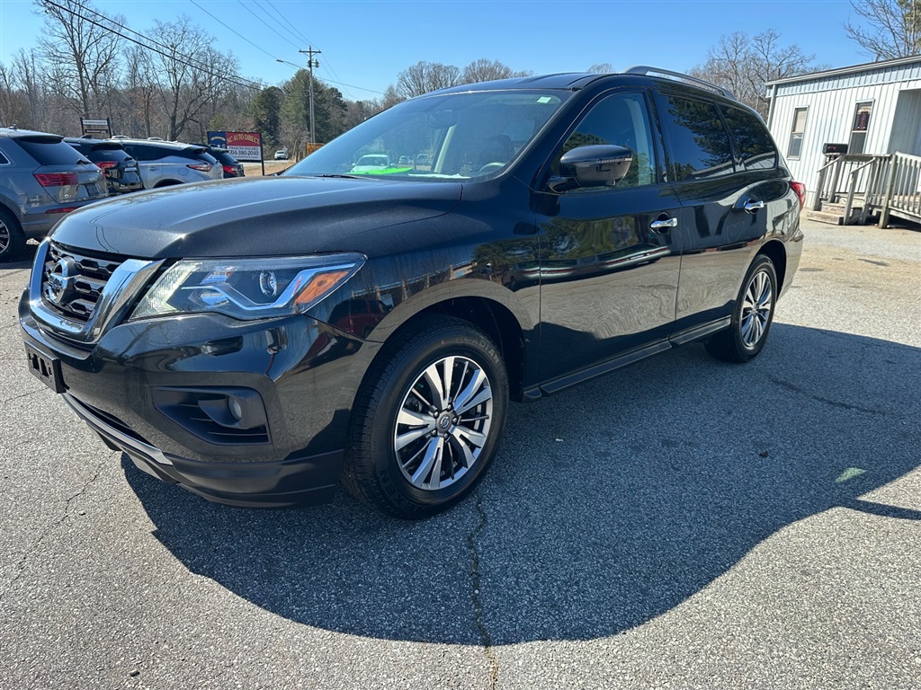 2019 Nissan Pathfinder SL  4WD for sale by dealer