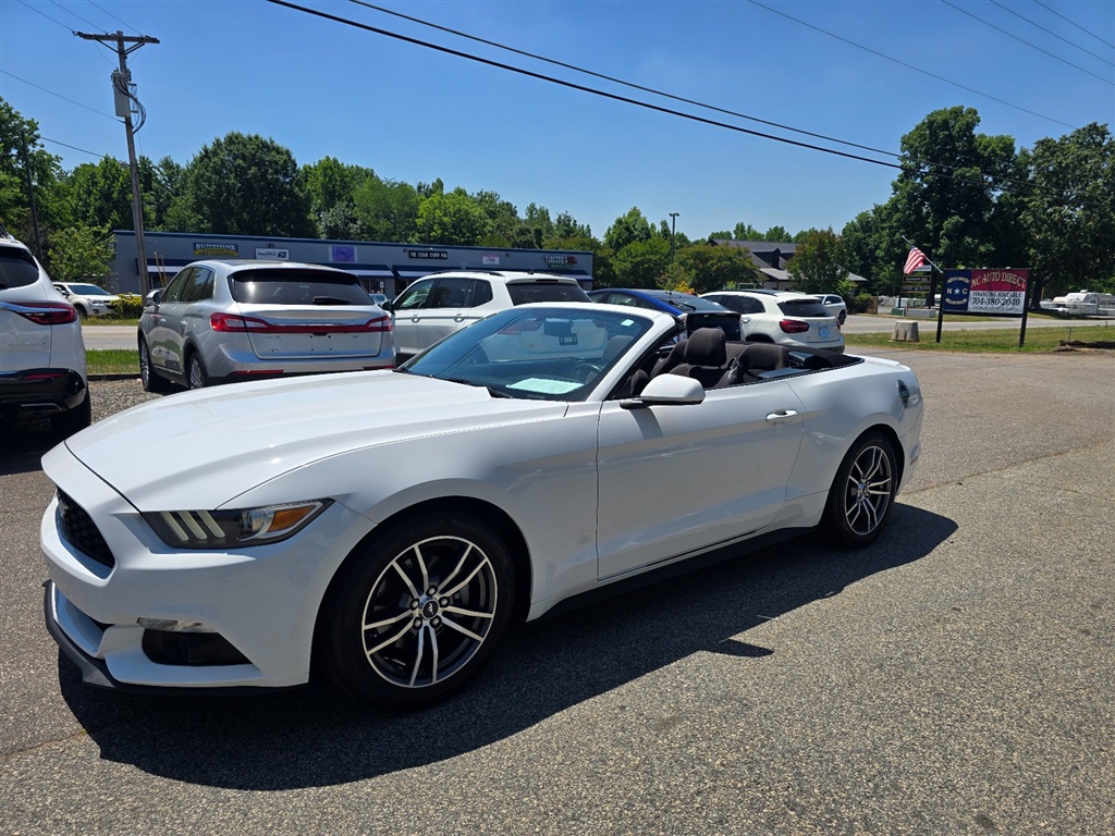 2016 Ford Mustang V6 Convertible for sale by dealer