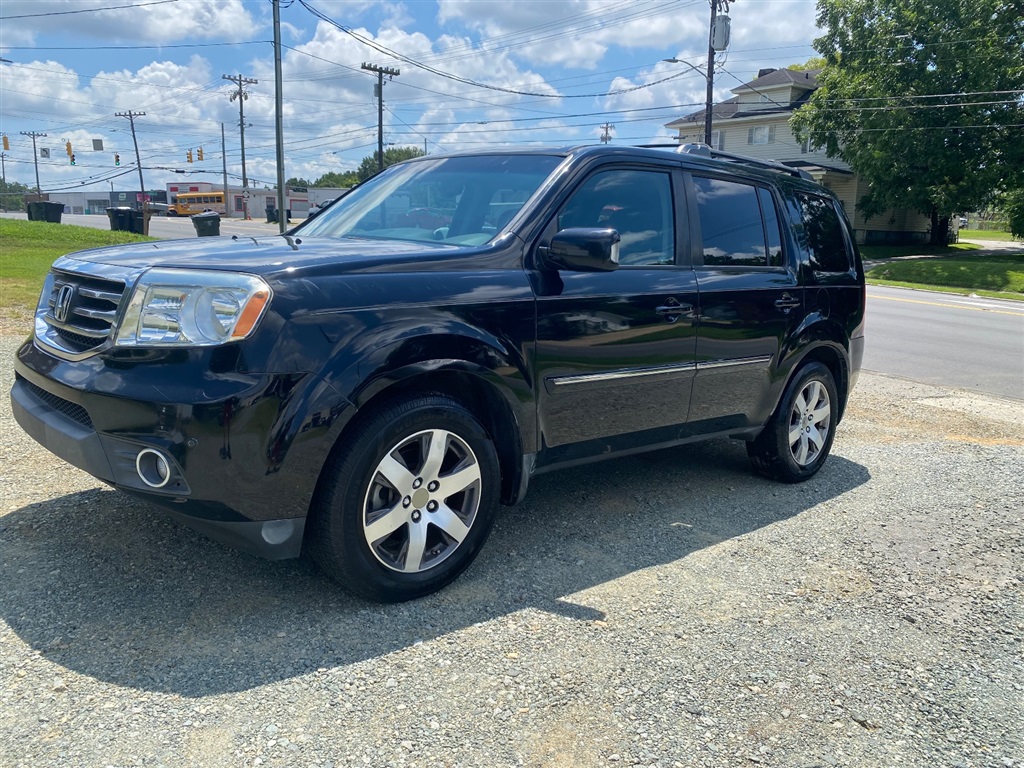 2012 Honda Pilot Touring 4WD 5-Spd AT with DVD for sale by dealer