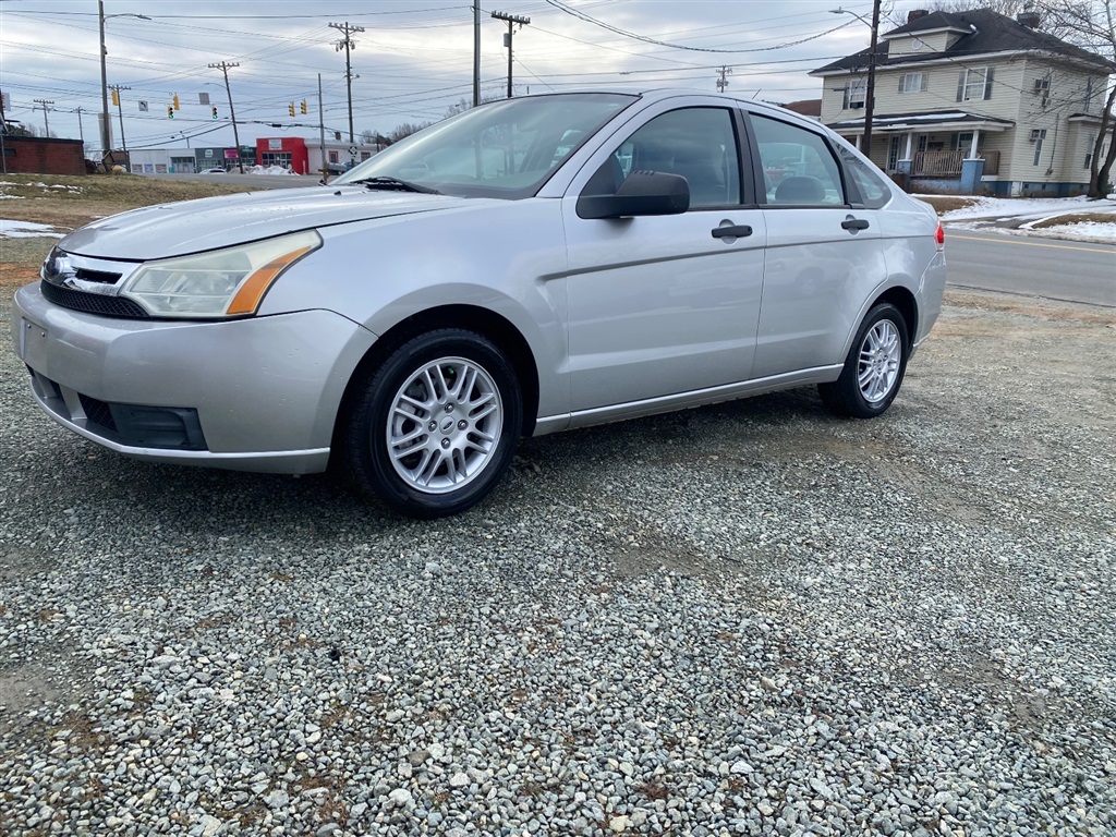 2010 Ford Focus SE Sedan for sale by dealer