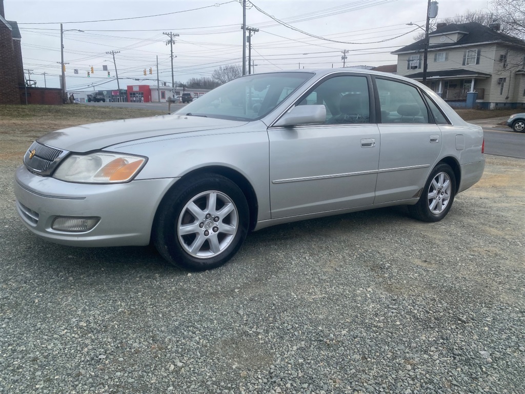 2002 Toyota Avalon XLS for sale by dealer