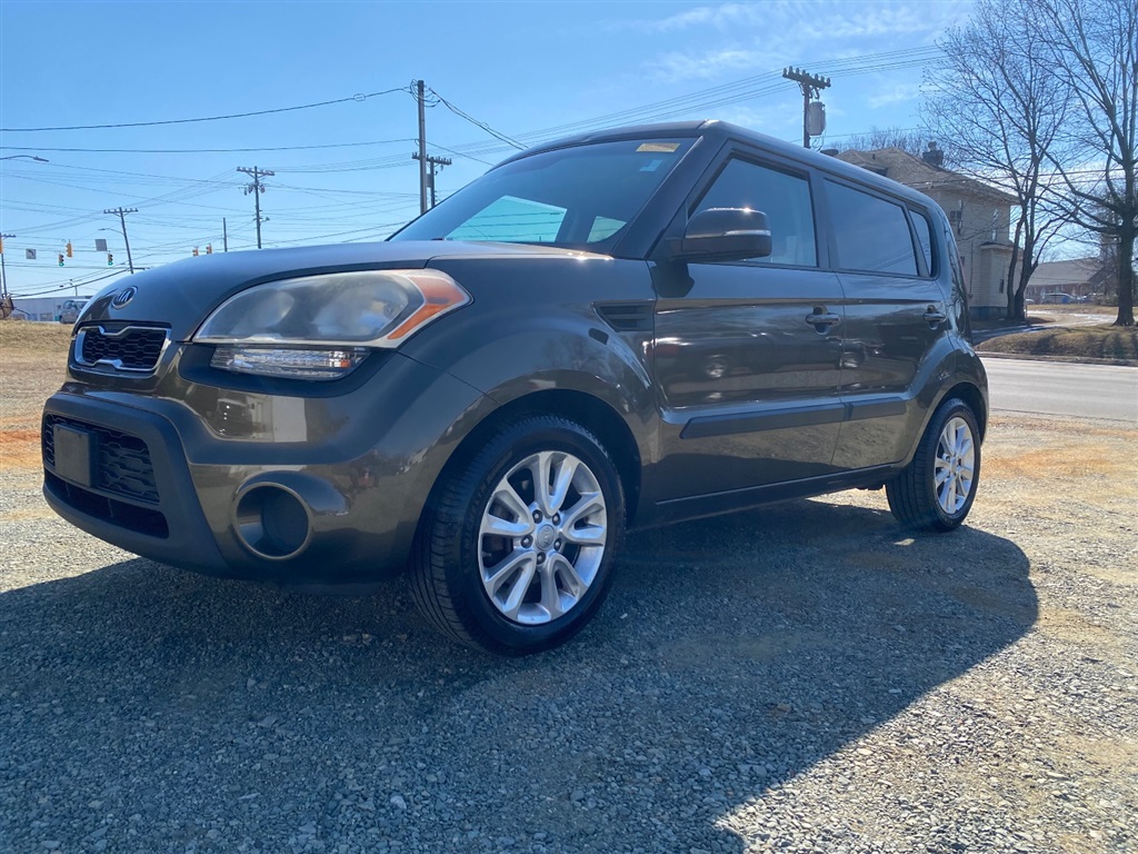 2012 Kia Soul ! for sale by dealer
