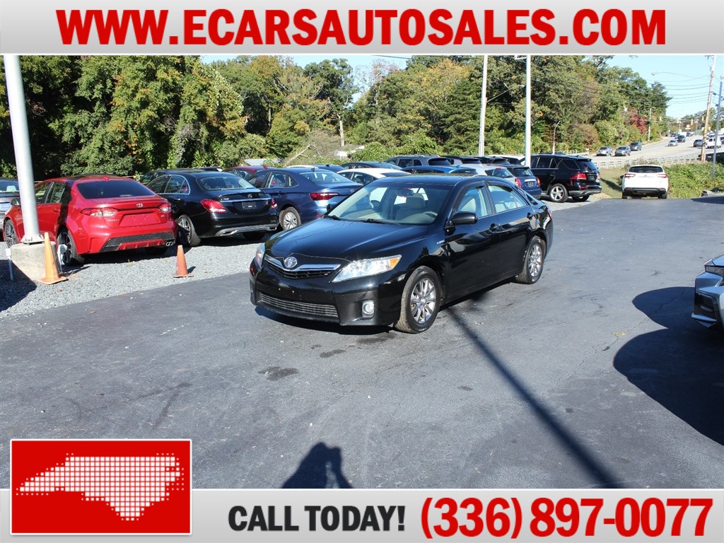 2011 Toyota Camry Hybrid Sedan for sale by dealer