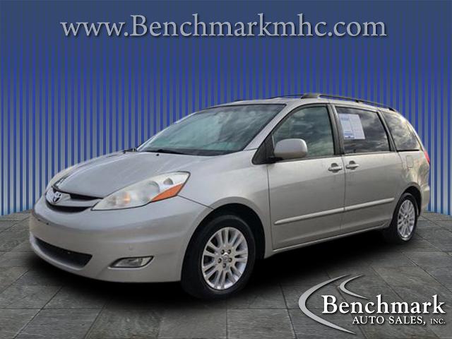 2010 Toyota Sienna XLE  for sale by dealer
