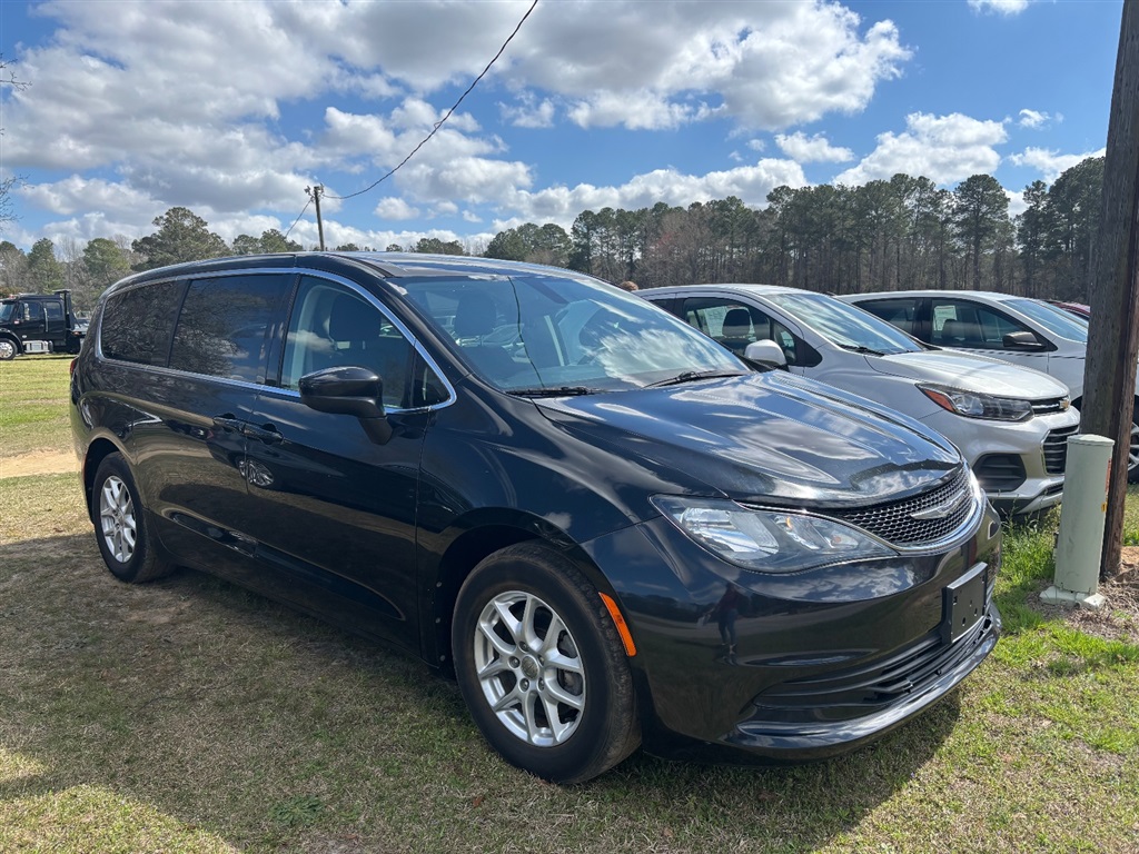 2017 Chrysler Pacifica LX for sale by dealer