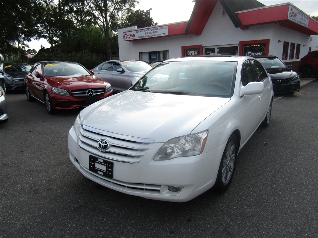 2005 Toyota Avalon Limited for sale by dealer