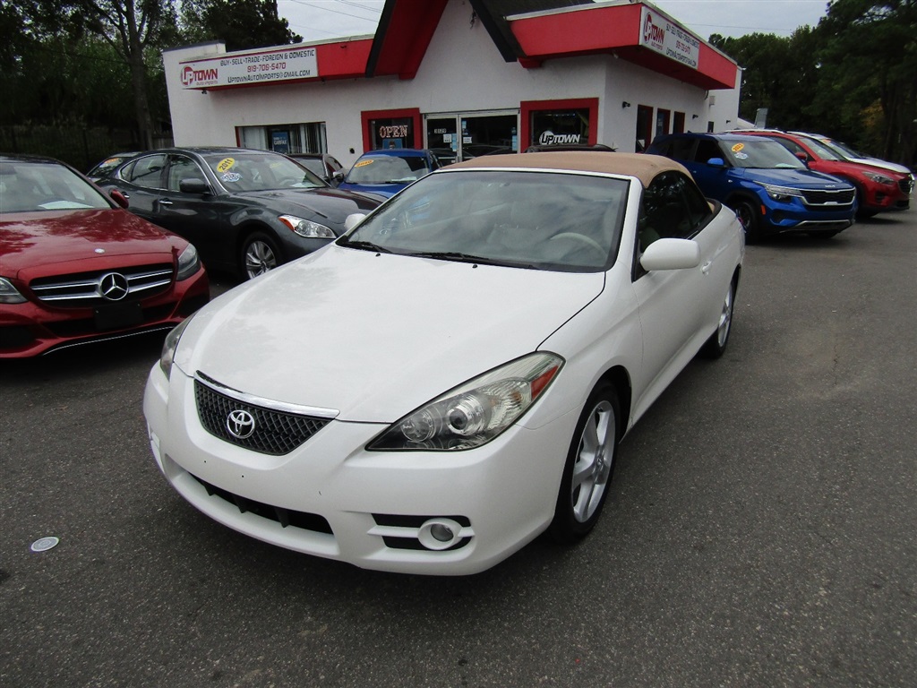 2008 Toyota Camry Solara SLE Convertible for sale by dealer