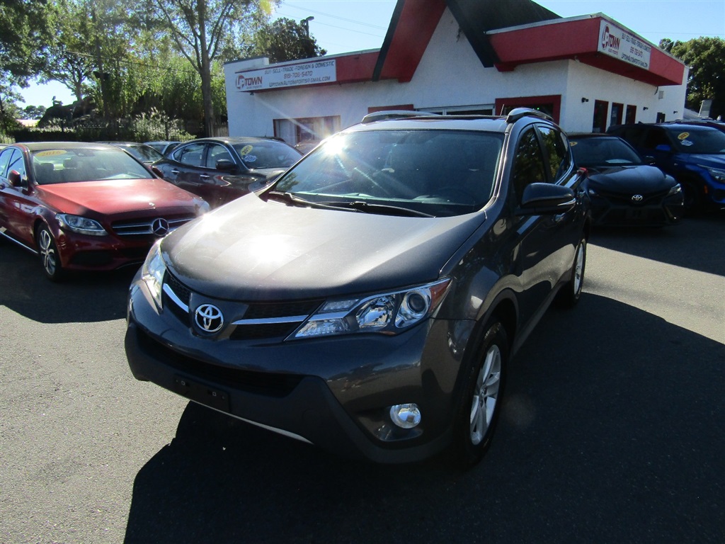 2014 Toyota RAV4 XLE AWD for sale by dealer