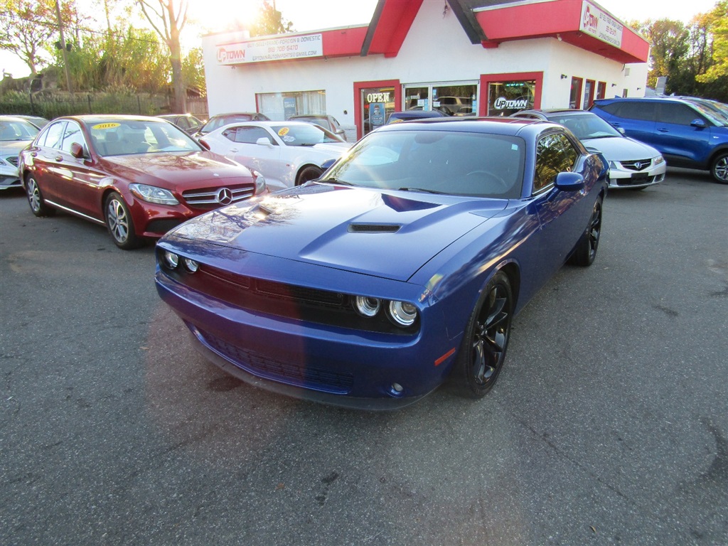 2018 Dodge Challenger SXT for sale by dealer