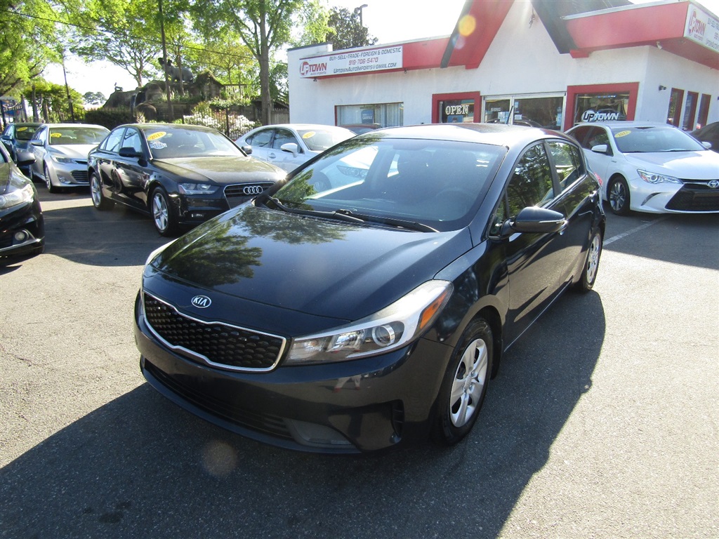 2017 Kia Forte 5-Door LX for sale by dealer