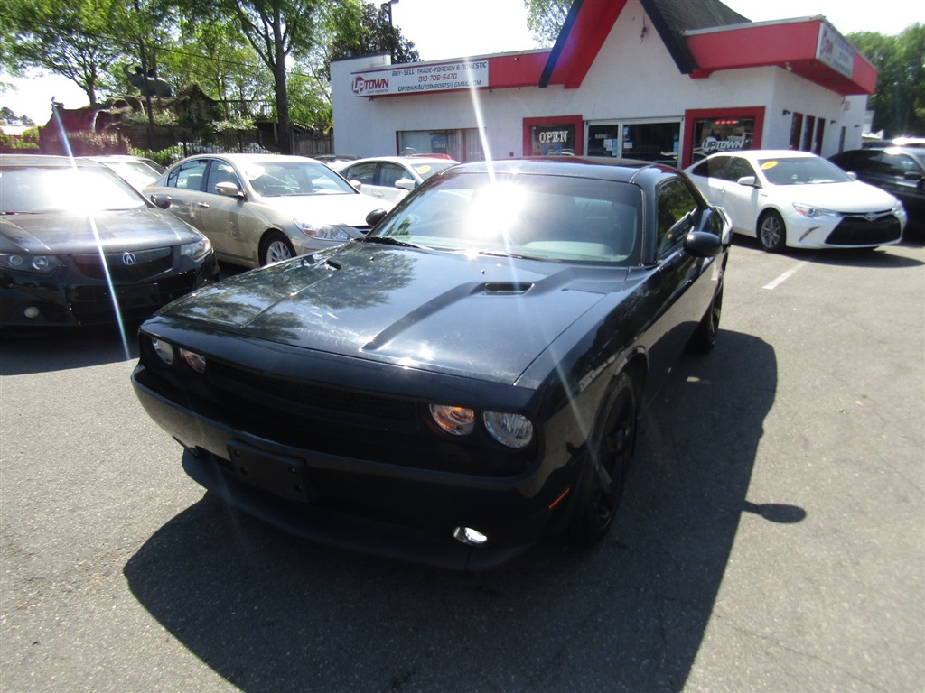 2013 Dodge Challenger SXT for sale by dealer