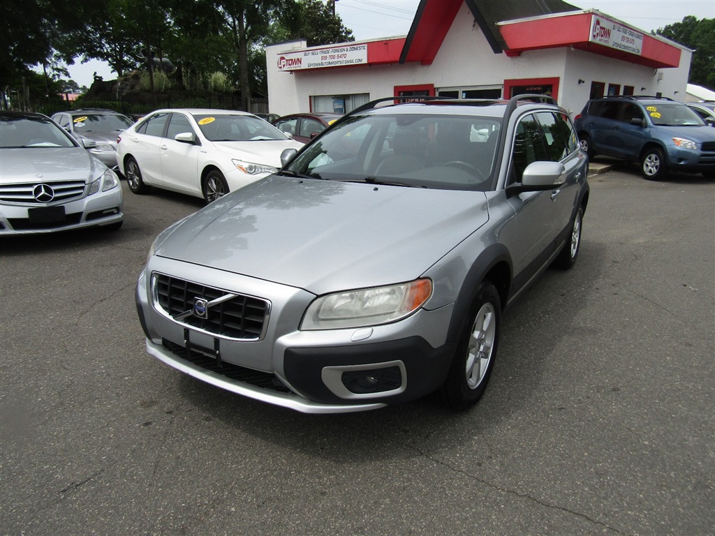 2010 Volvo XC70 3.2 for sale by dealer