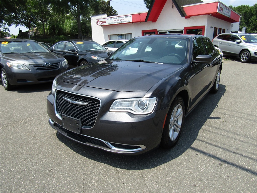 2015 Chrysler 300 Limited RWD for sale by dealer