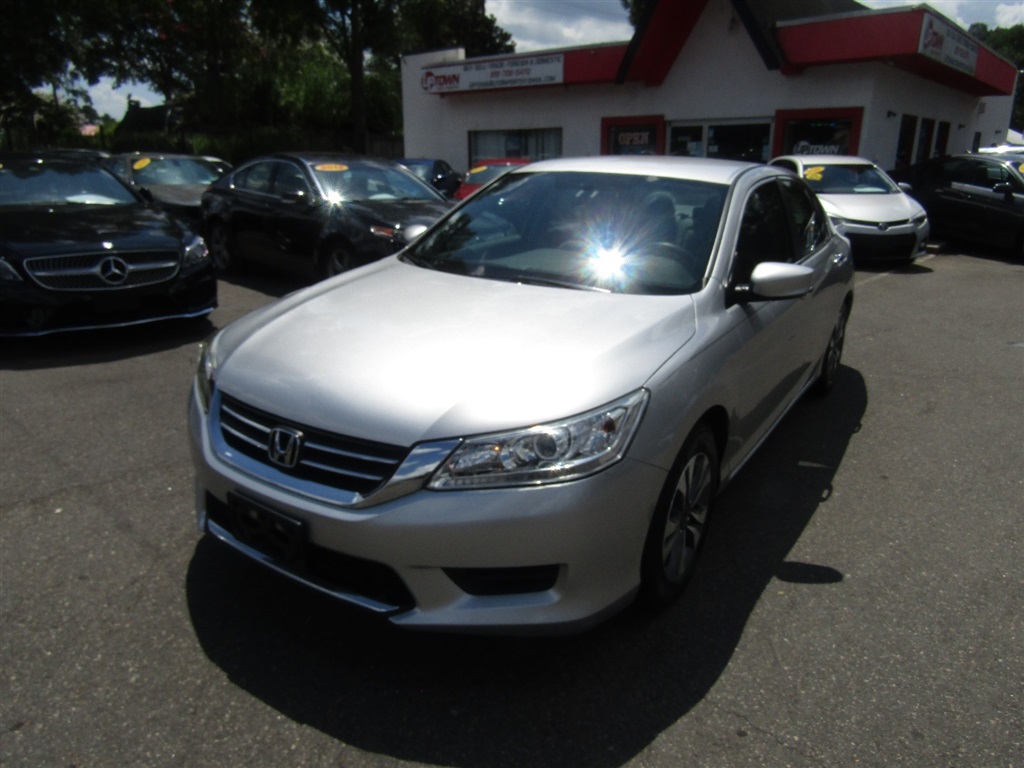 2013 Honda Accord LX Sedan for sale by dealer