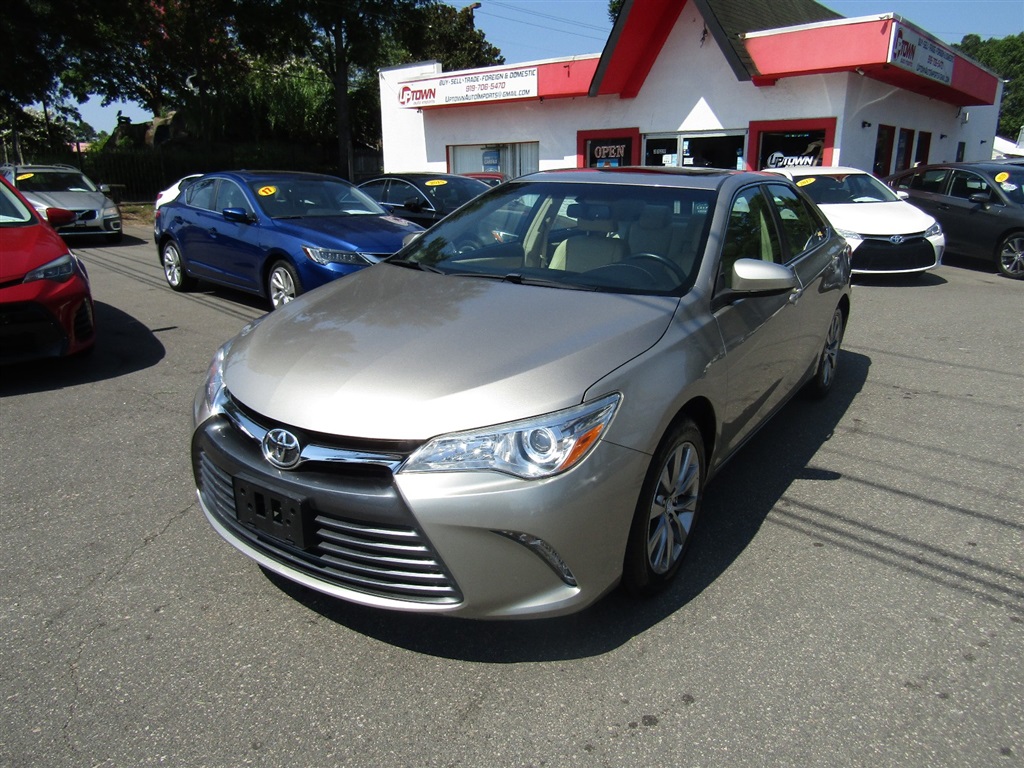 2016 Toyota Camry XLE for sale by dealer