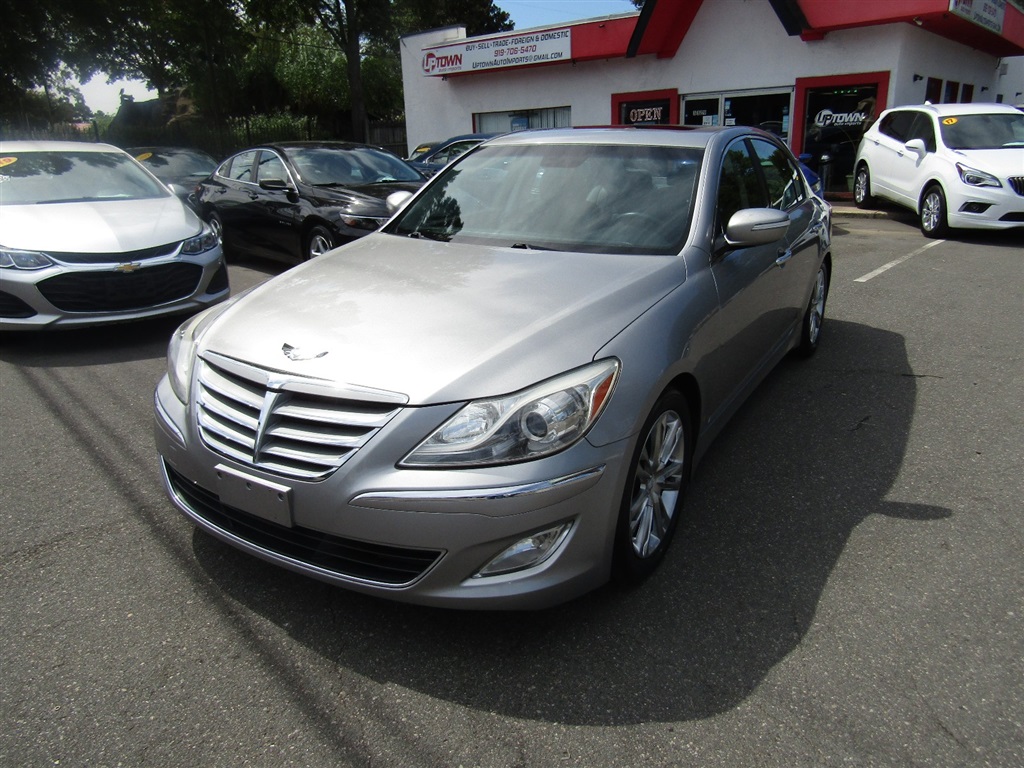 2012 Hyundai Genesis 3.8L for sale by dealer