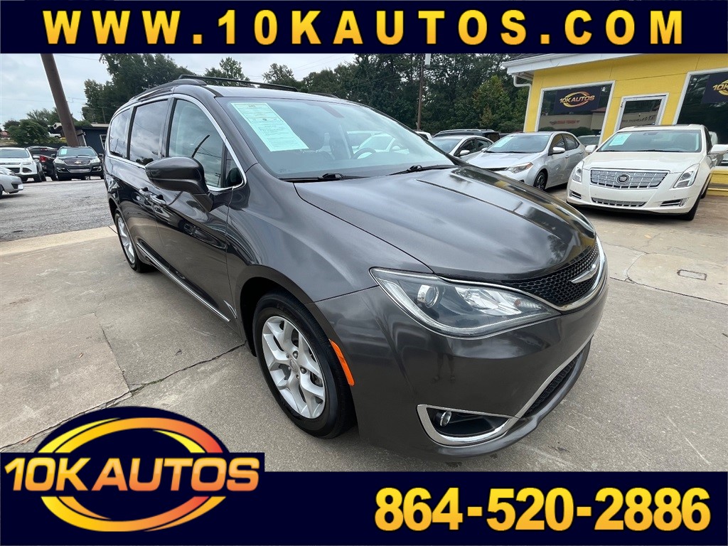 2017 Chrysler Pacifica Touring-L for sale by dealer