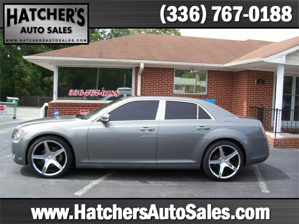 2012 Chrysler 300 S V8 RWD for sale by dealer