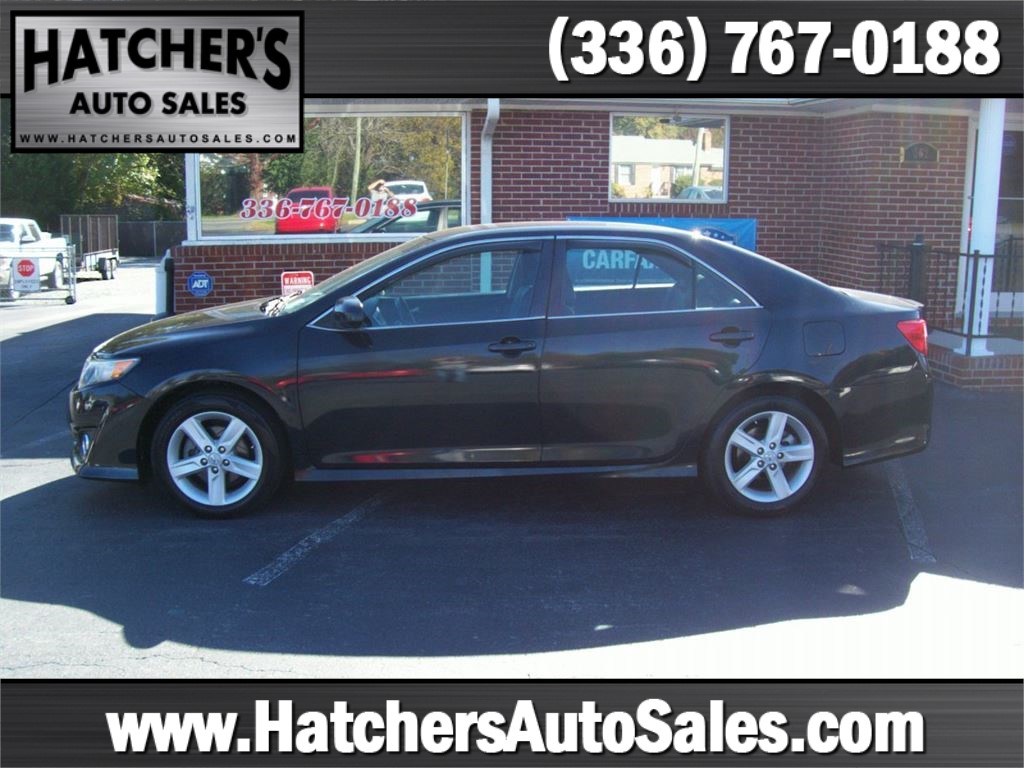 2012 Toyota Camry SE for sale by dealer