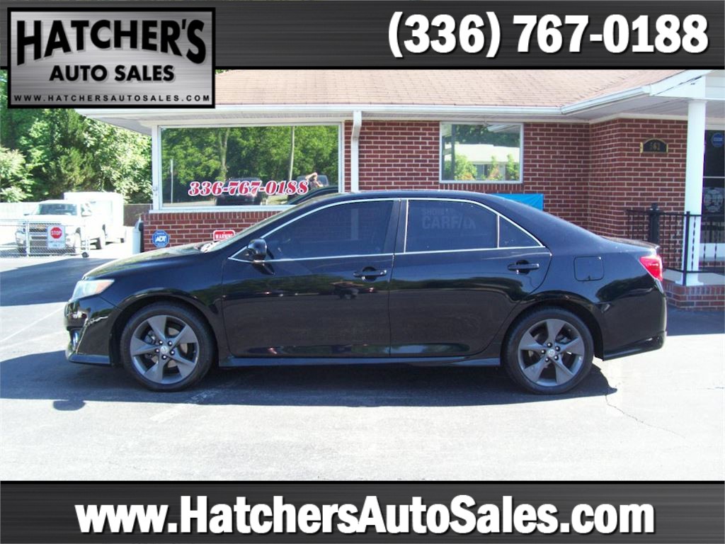 2014 Toyota Camry SE SPORT for sale by dealer