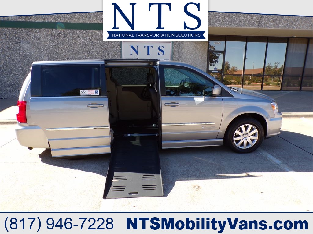 2014 CHRYSLER TOWN & COUNTRY TOURING for sale by dealer