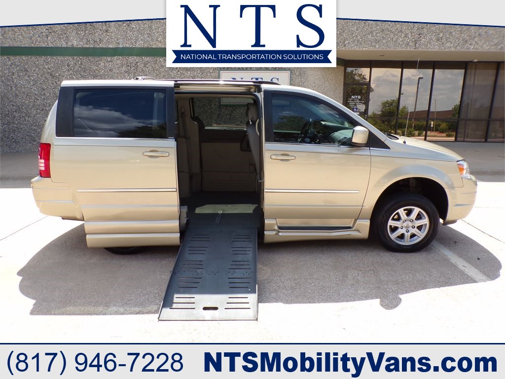 2010 CHRYSLER TOWN & COUNTRY TOURING-L for sale by dealer