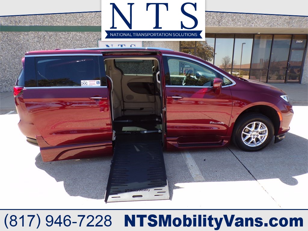 2021 CHRYSLER PACIFICA TOURING L for sale by dealer
