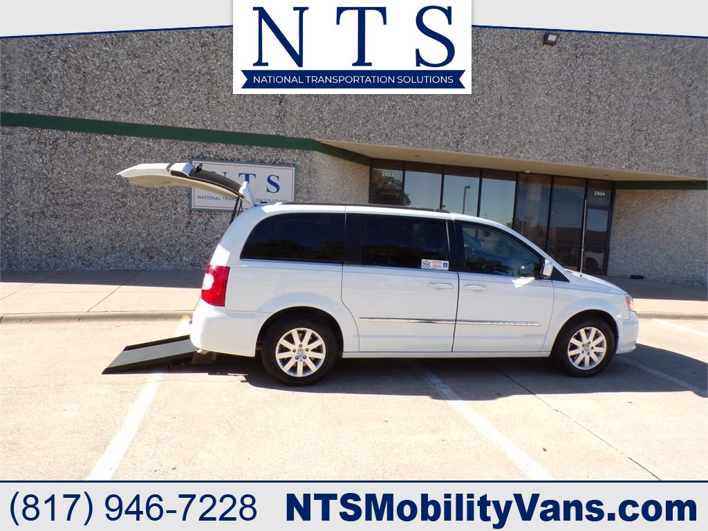 2015 CHRYSLER TOWN & COUNTRY TOURING-L for sale by dealer