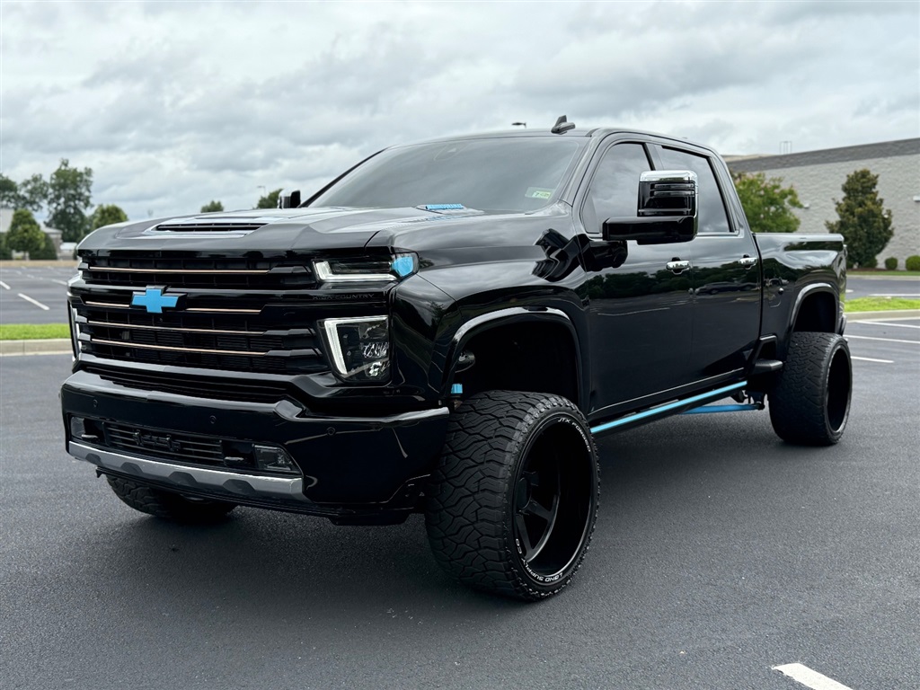 2022 Chevrolet Silverado 2500HD High Country Crew Cab Short Box 4 for sale by dealer