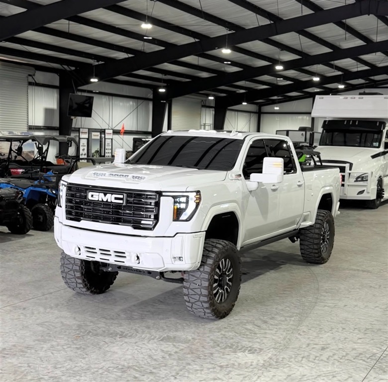 2025 GMC Sierra 2500HD AT4 Crew Cab 4WD for sale by dealer