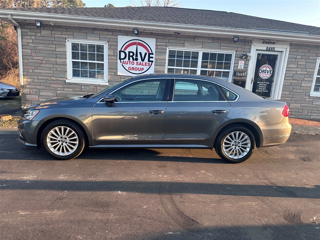 2016 Volkswagen Passat SE PZEV 6A w/ Sunroof & Nav for sale by dealer