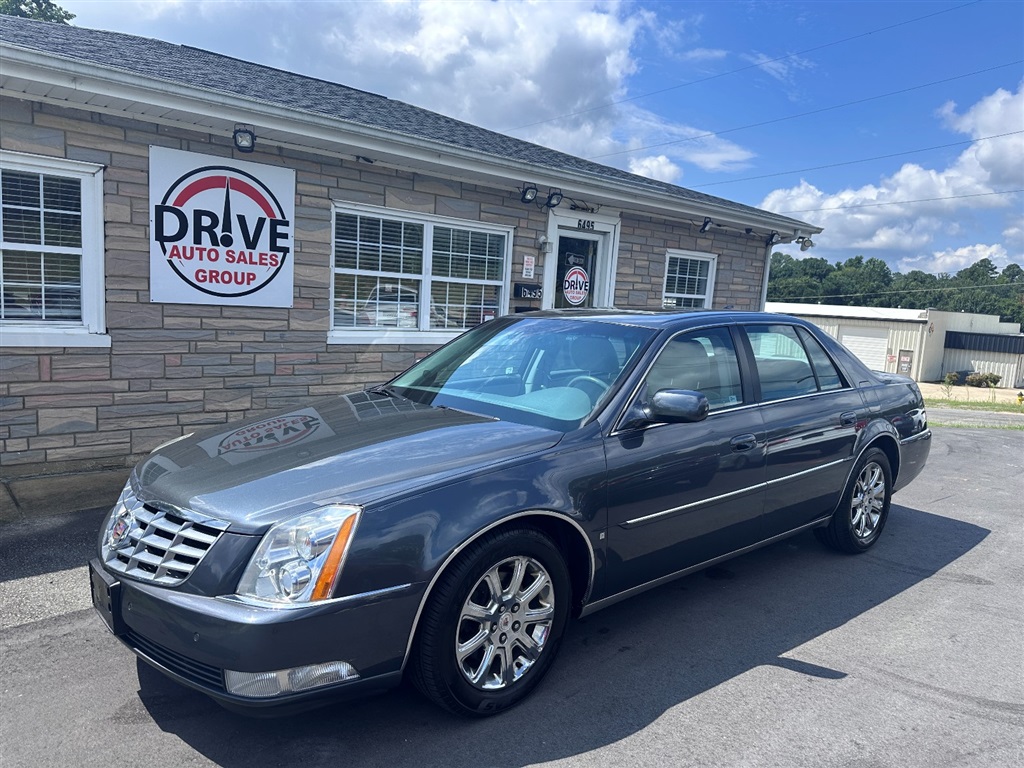 2009 Cadillac DTS for sale by dealer