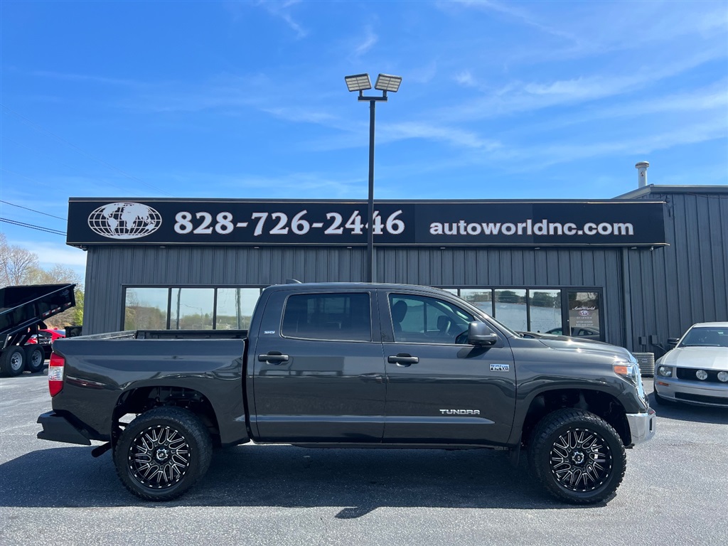 2020 Toyota Tundra SR5 5.7L V8 CrewMax 4WD for sale by dealer