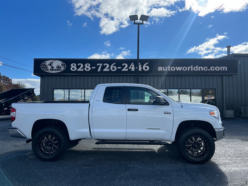 2015 Toyota Tundra SR5 5.7L V8 Double Cab 4WD for sale by dealer