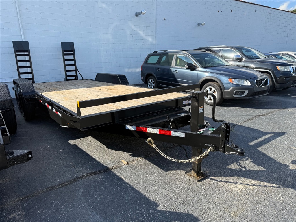 2025 TRIPLE CROWN TRAILER for sale by dealer