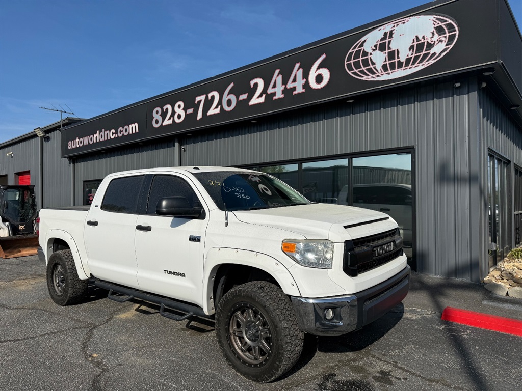 2017 Toyota Tundra SR5 5.7L V8 FFV CrewMax 4WD for sale by dealer