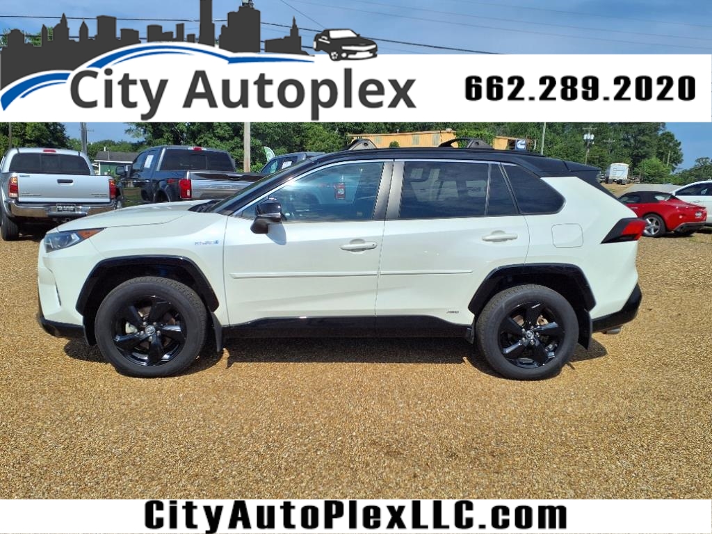 2020 Toyota RAV4 Hybrid XSE for sale by dealer