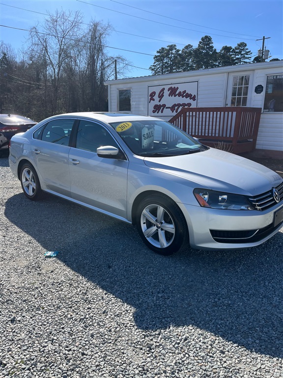 2013 Volkswagen Passat 2.5L SE w/Sunroof for sale by dealer