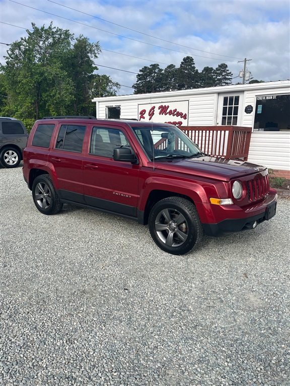 2014 Jeep Patriot Latitude 2WD for sale by dealer