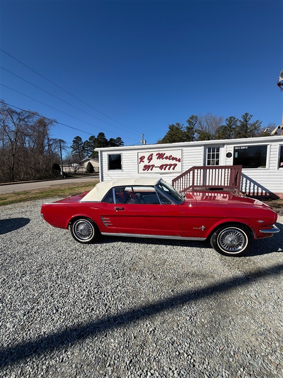 1966 Ford Mustang convertible V8 for sale by dealer