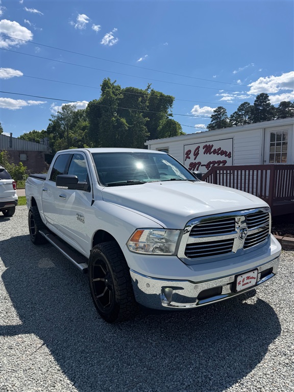 2016 RAM 1500 SLT Crew Cab SWB 4WD for sale by dealer