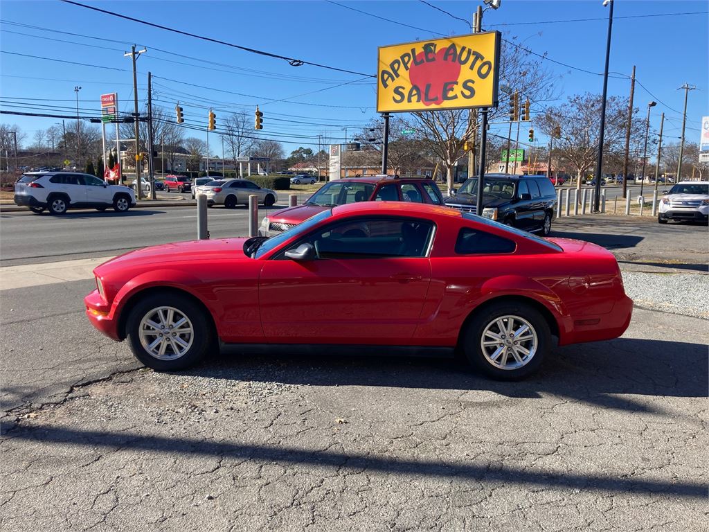 2007 Ford Mustang V6 Deluxe Coupe for sale by dealer