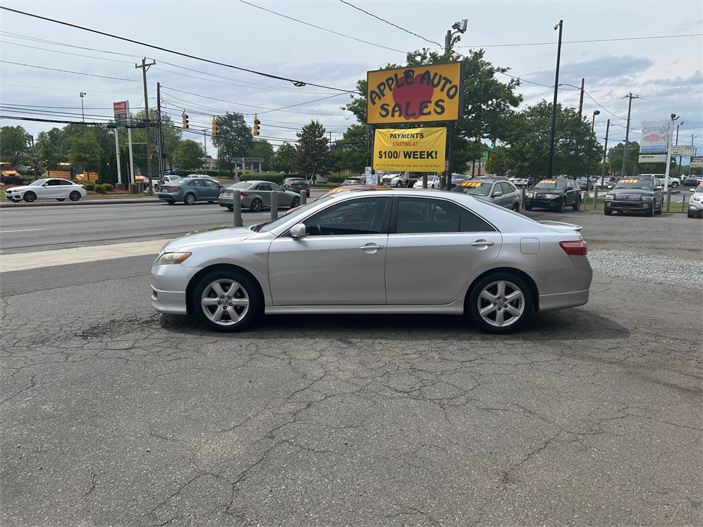 2009 Toyota Camry SE for sale by dealer
