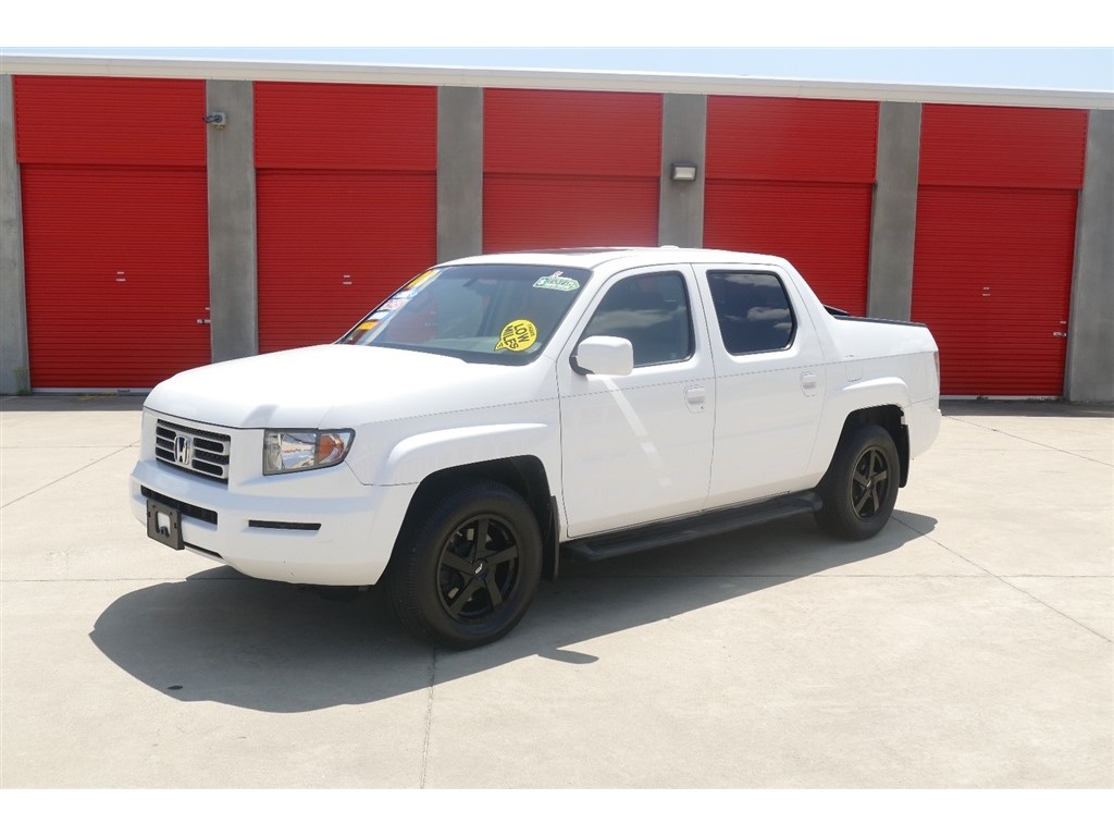 2008 Honda Ridgeline RTL w/ Moonroof & Navigation for sale by dealer