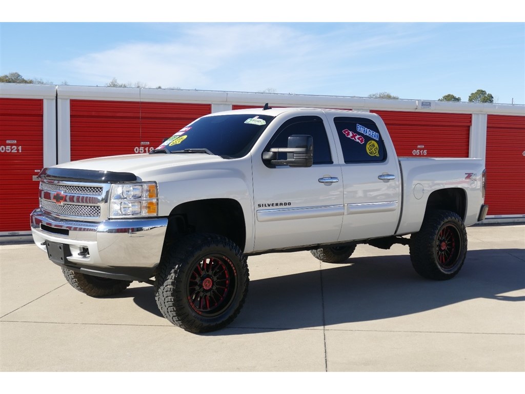 2013 Chevrolet Silverado 1500 LT Crew Cab 4WD for sale by dealer