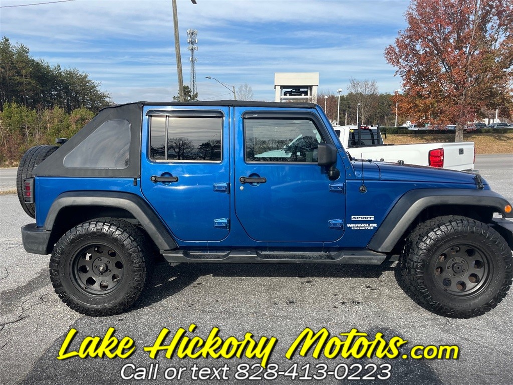 2010 Jeep Wrangler Unlimited Sport 4WD for sale by dealer