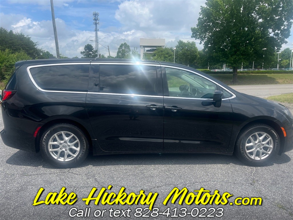 2022 Chrysler Voyager LX for sale by dealer