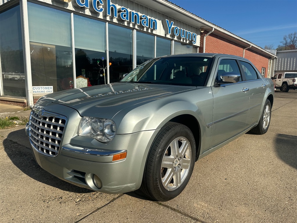 2006 Chrysler 300 C AWD for sale by dealer