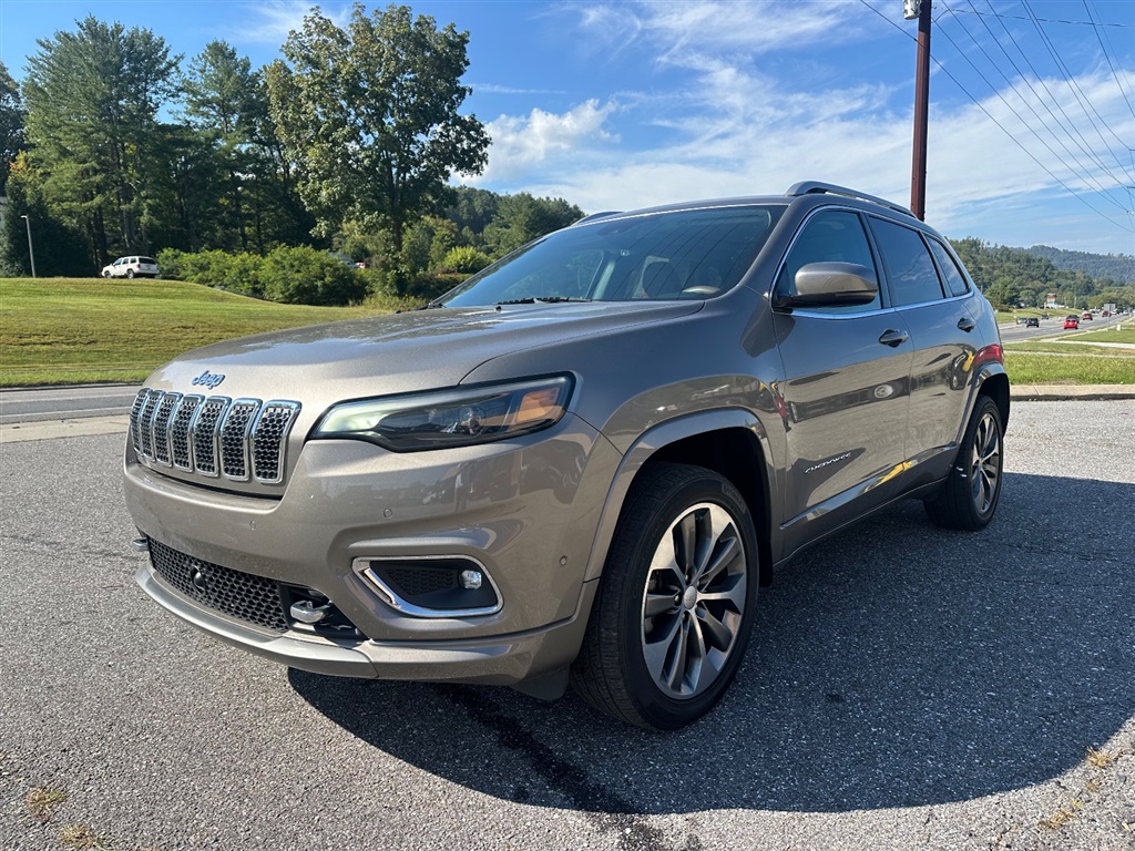 2019 Jeep Cherokee Overland 4WD for sale by dealer