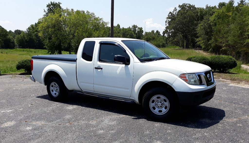 2013 NISSAN FRONTIER S for sale by dealer